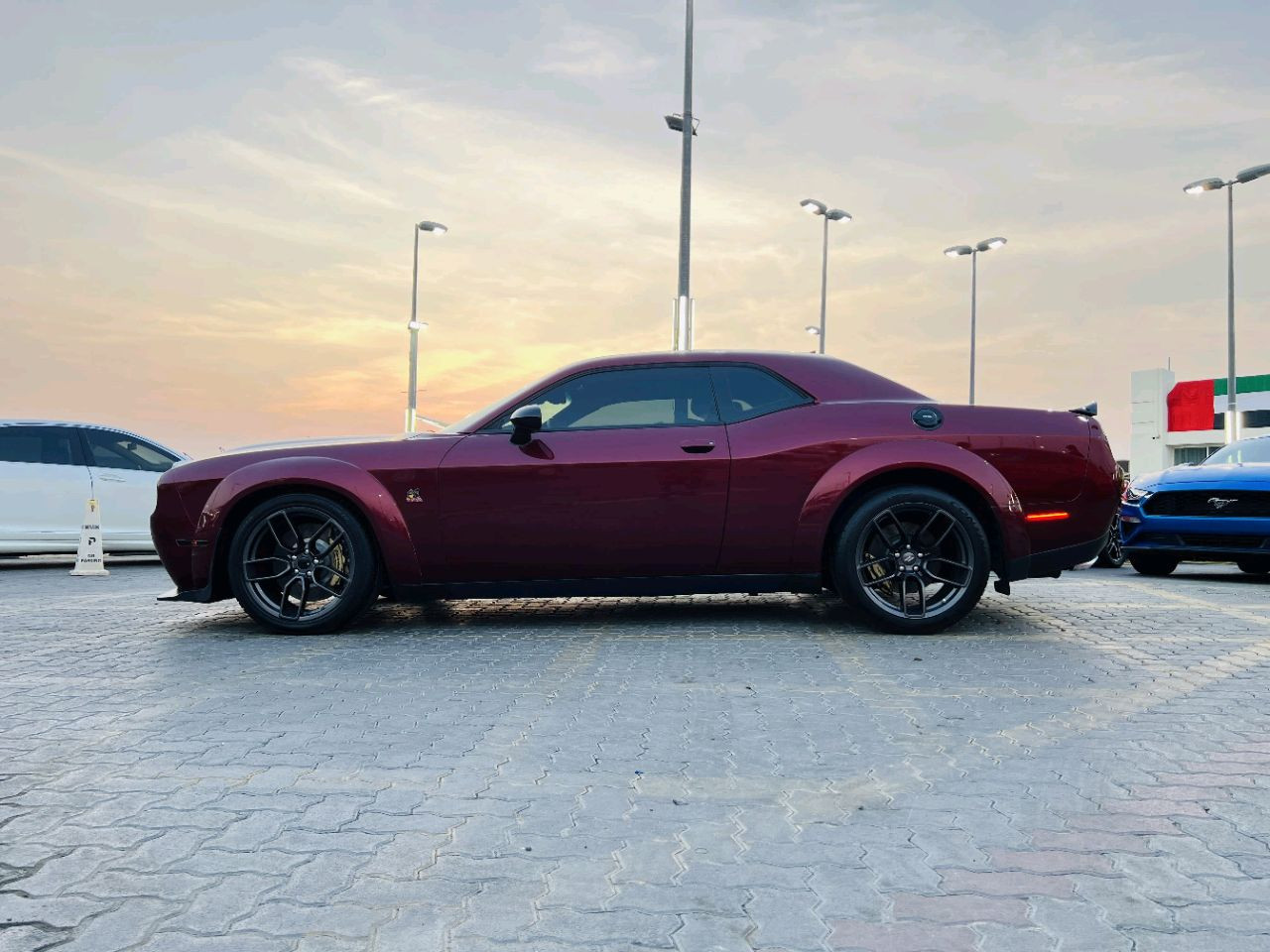 Dodge Challenger - Image 10