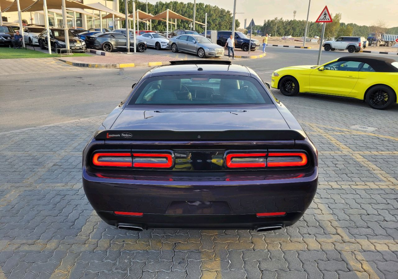 Dodge Challenger - Image 7