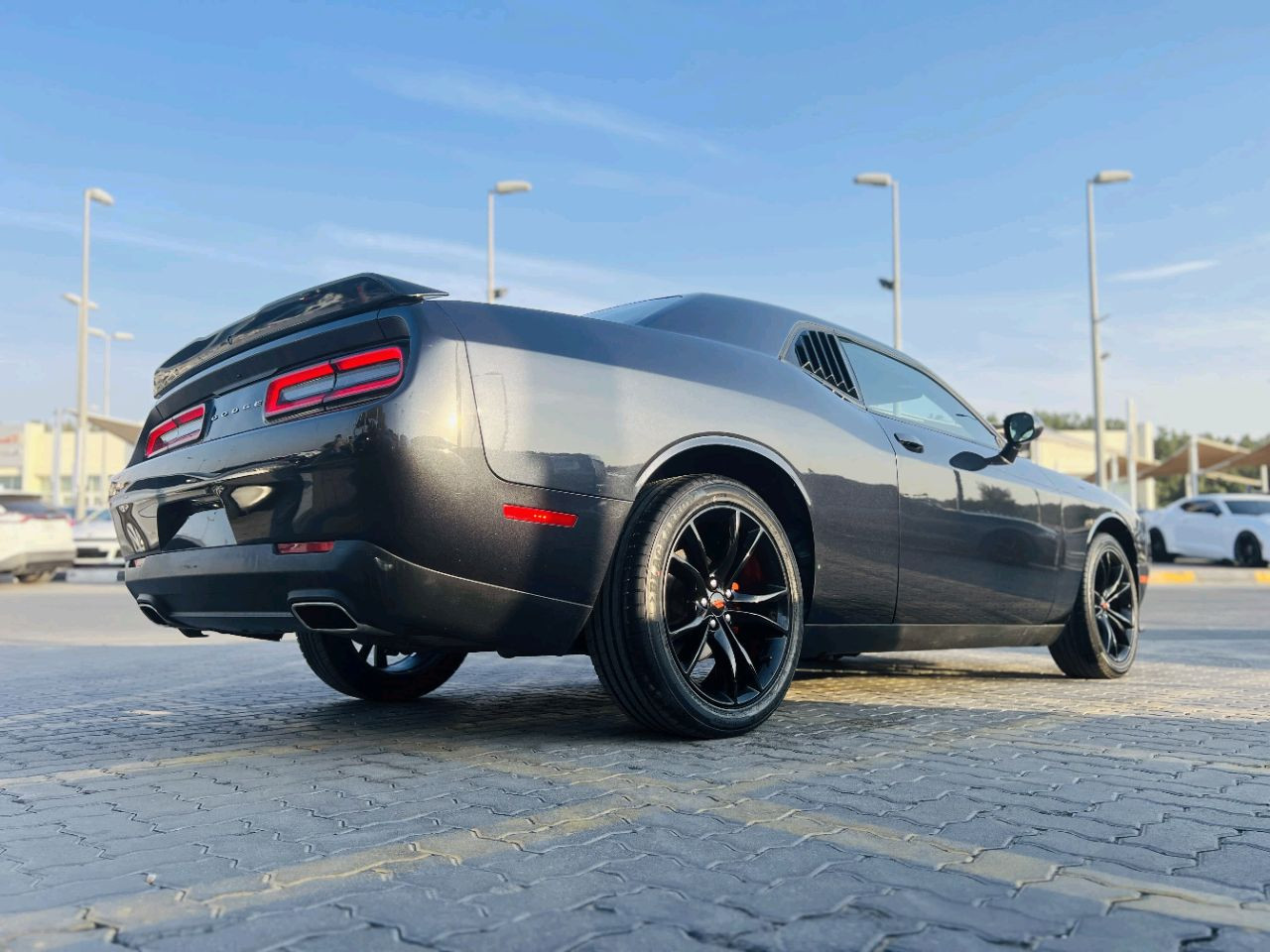 Dodge Challenger - Image 12