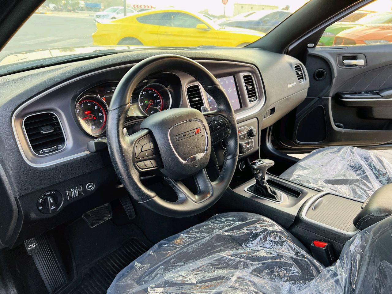 Dodge Charger - Image 11