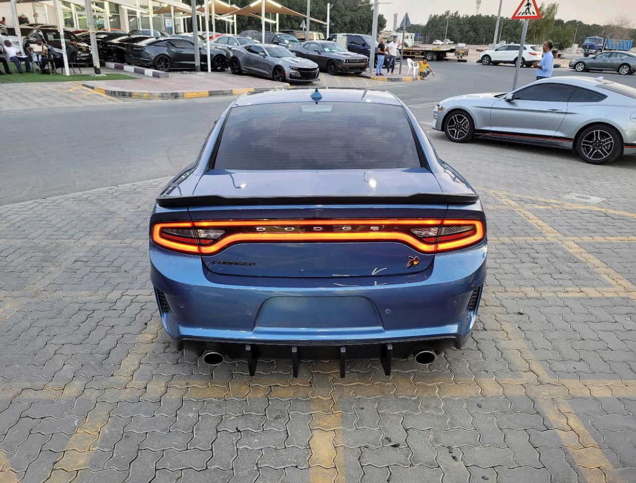 Dodge Charger - Image 6