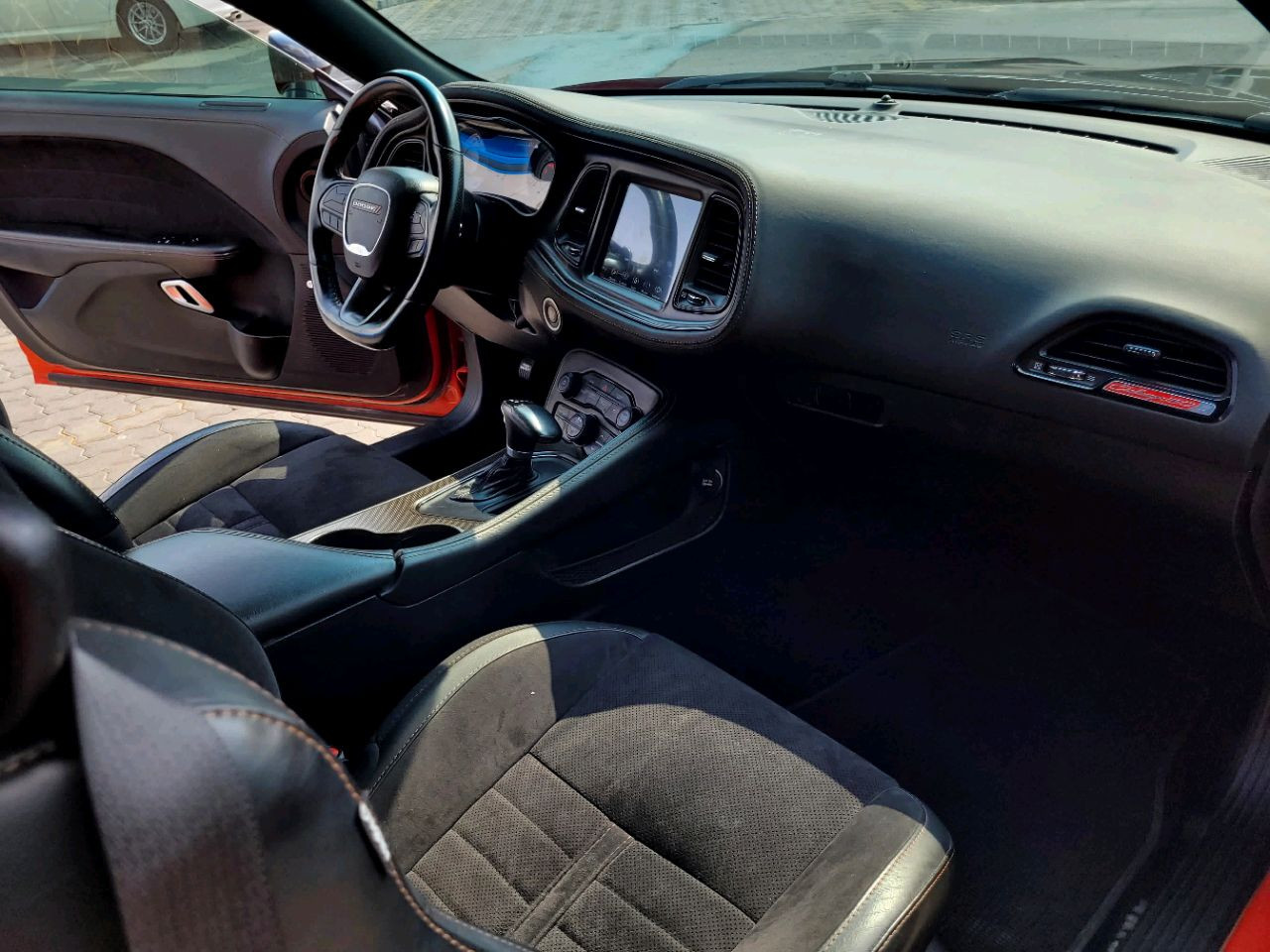 Dodge Challenger - Image 10