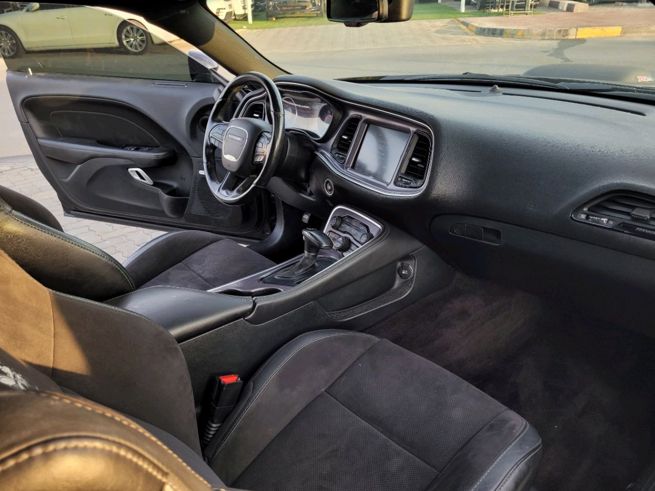 Dodge Challenger - Image 14
