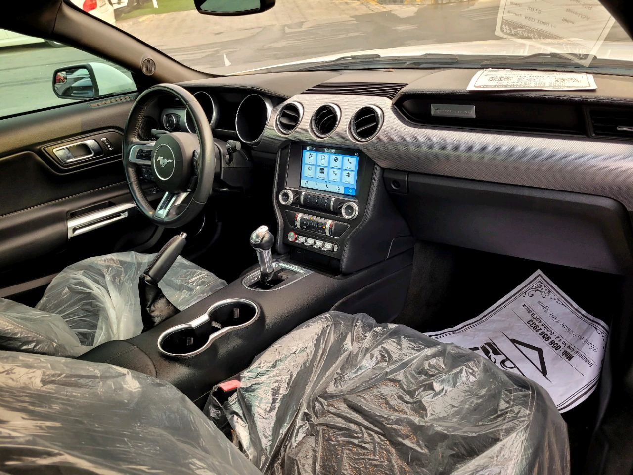 Ford Mustang - Image 10