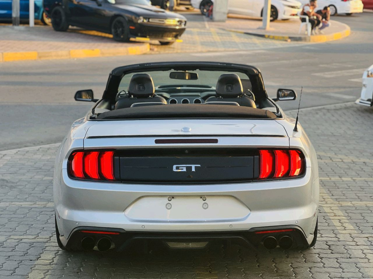 Ford Mustang - Image 10
