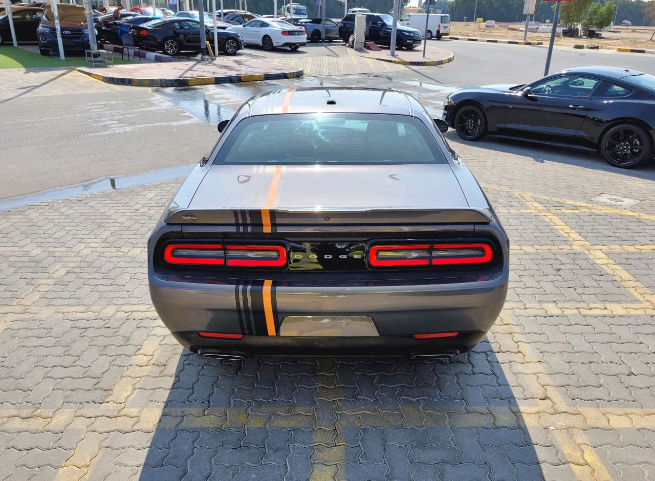 Dodge Challenger - Image 5