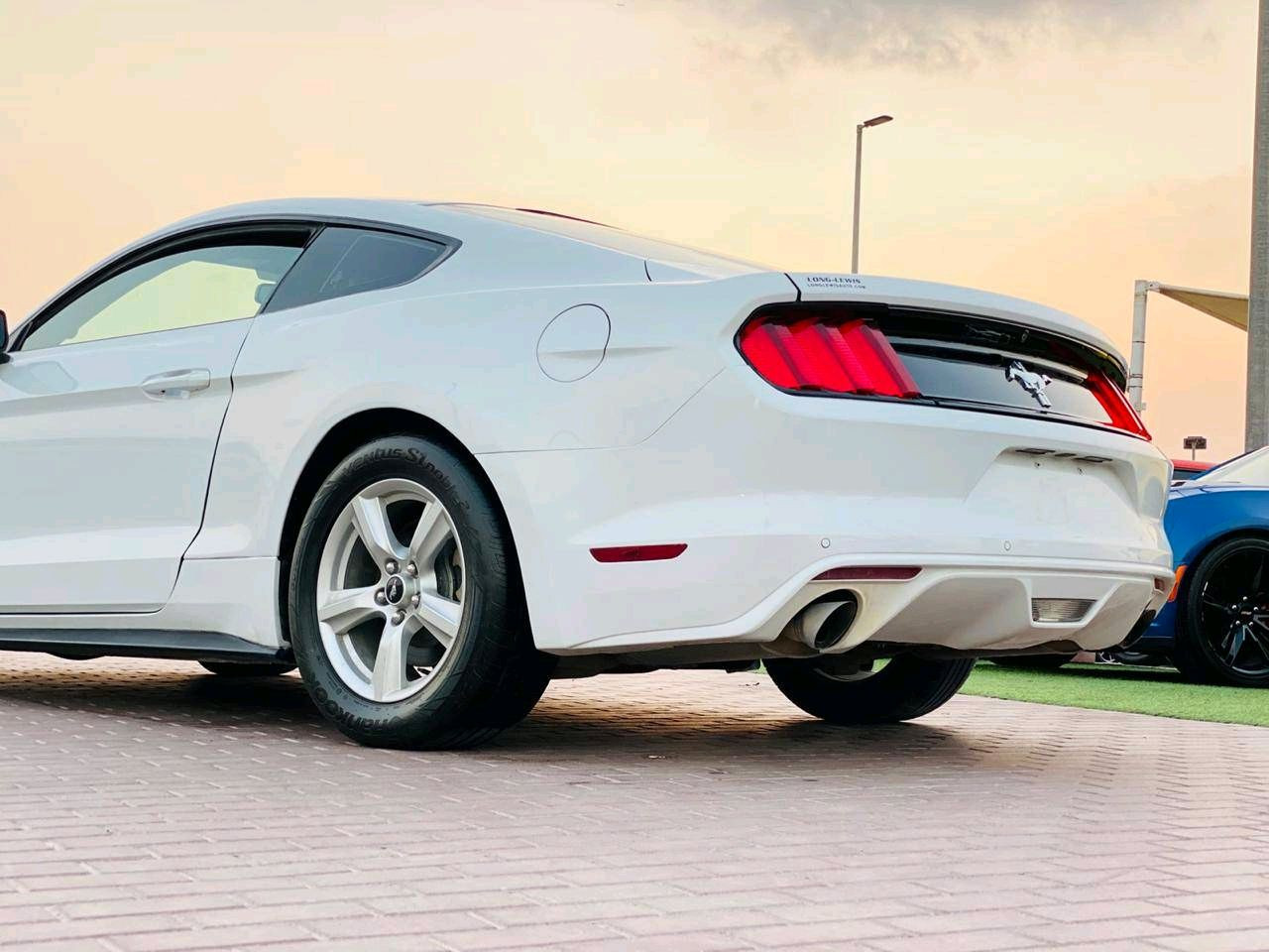 Ford Mustang - Image 5