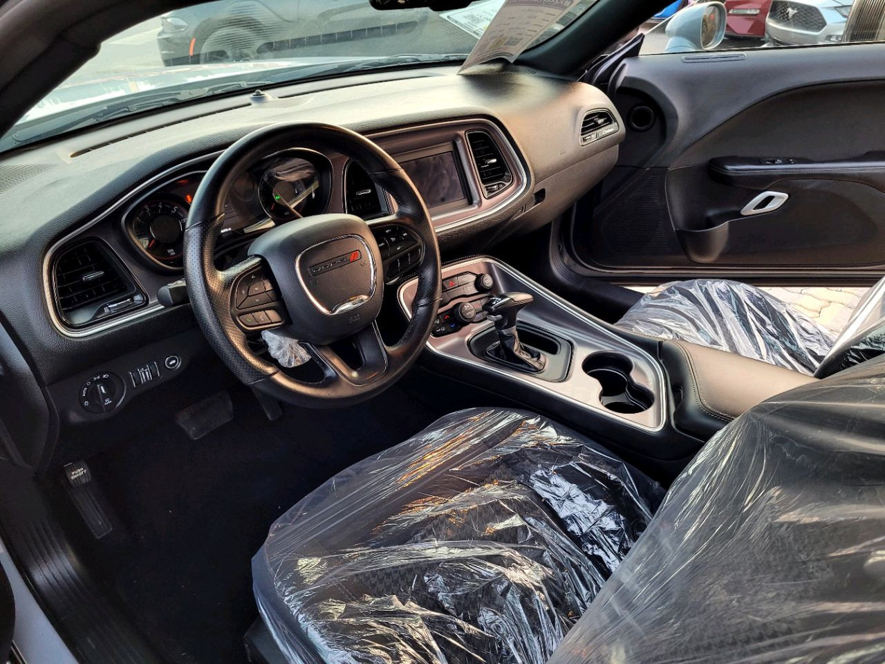 Dodge Challenger - Image 9