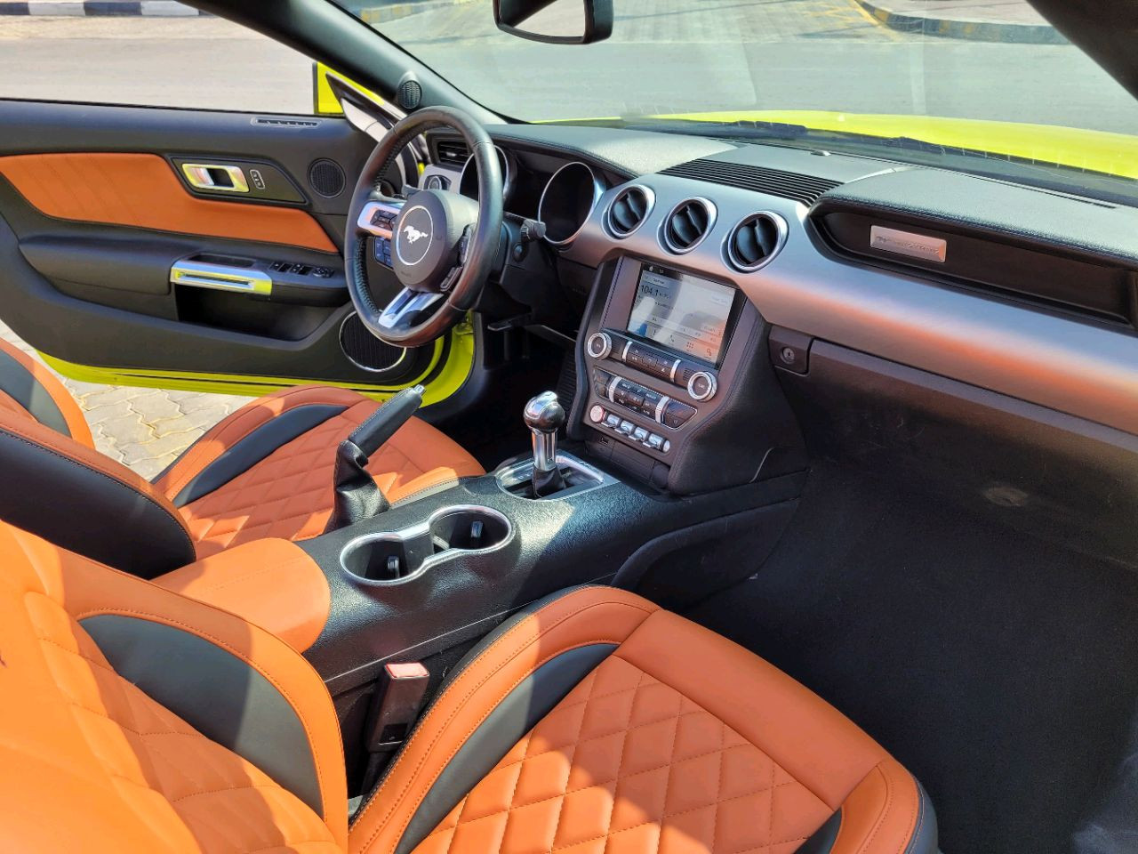 Ford Mustang - Image 4
