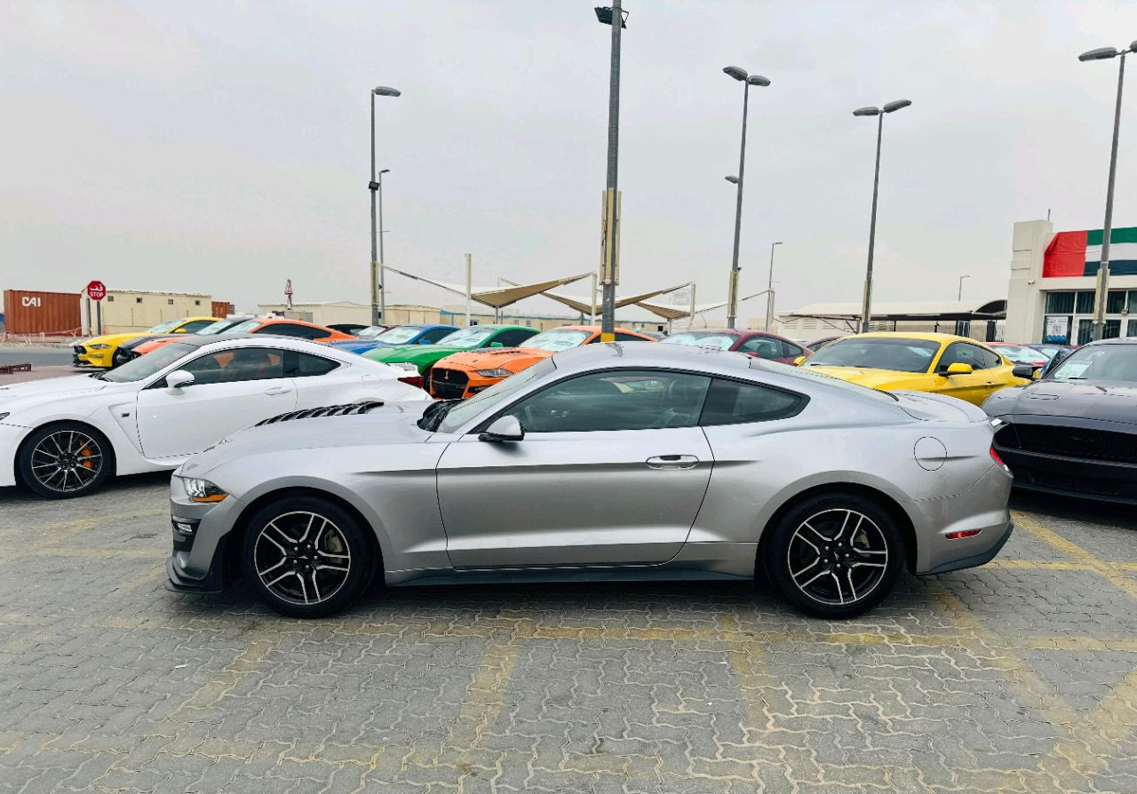 Ford Mustang - Image 5