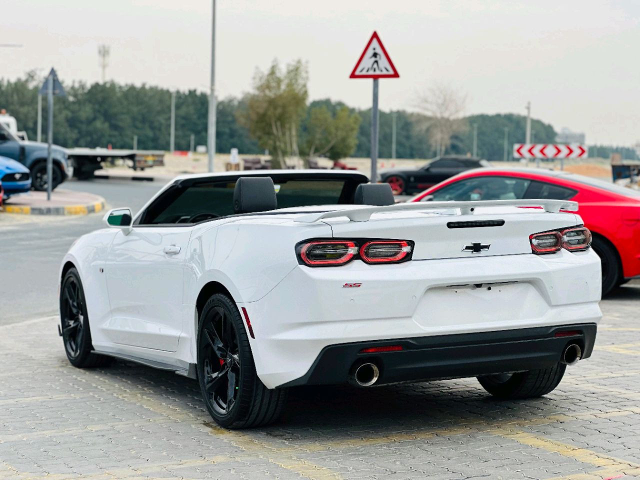 Chevrolet Camaro - Image 7