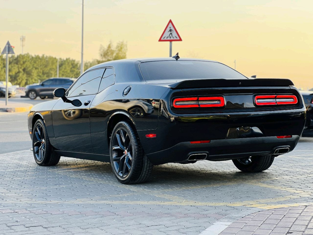 Dodge Challenger - Image 7