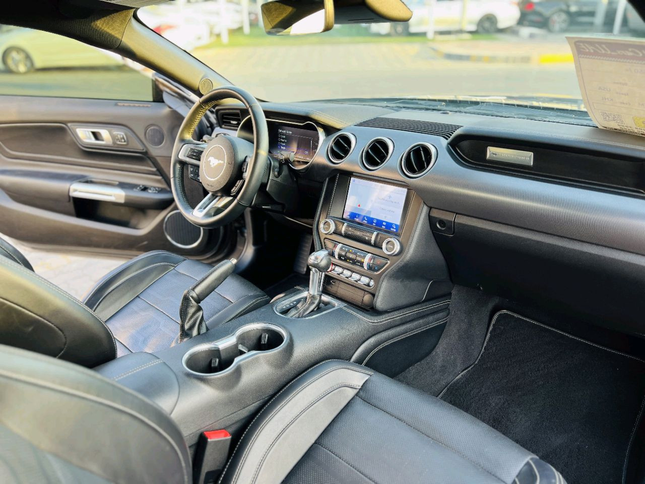Ford Mustang - Image 10