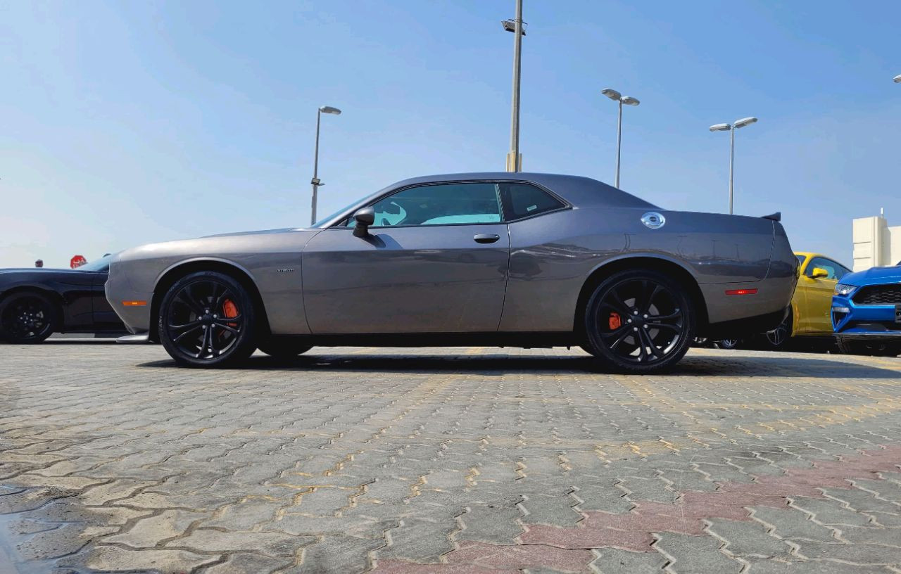 Dodge Challenger - Image 4