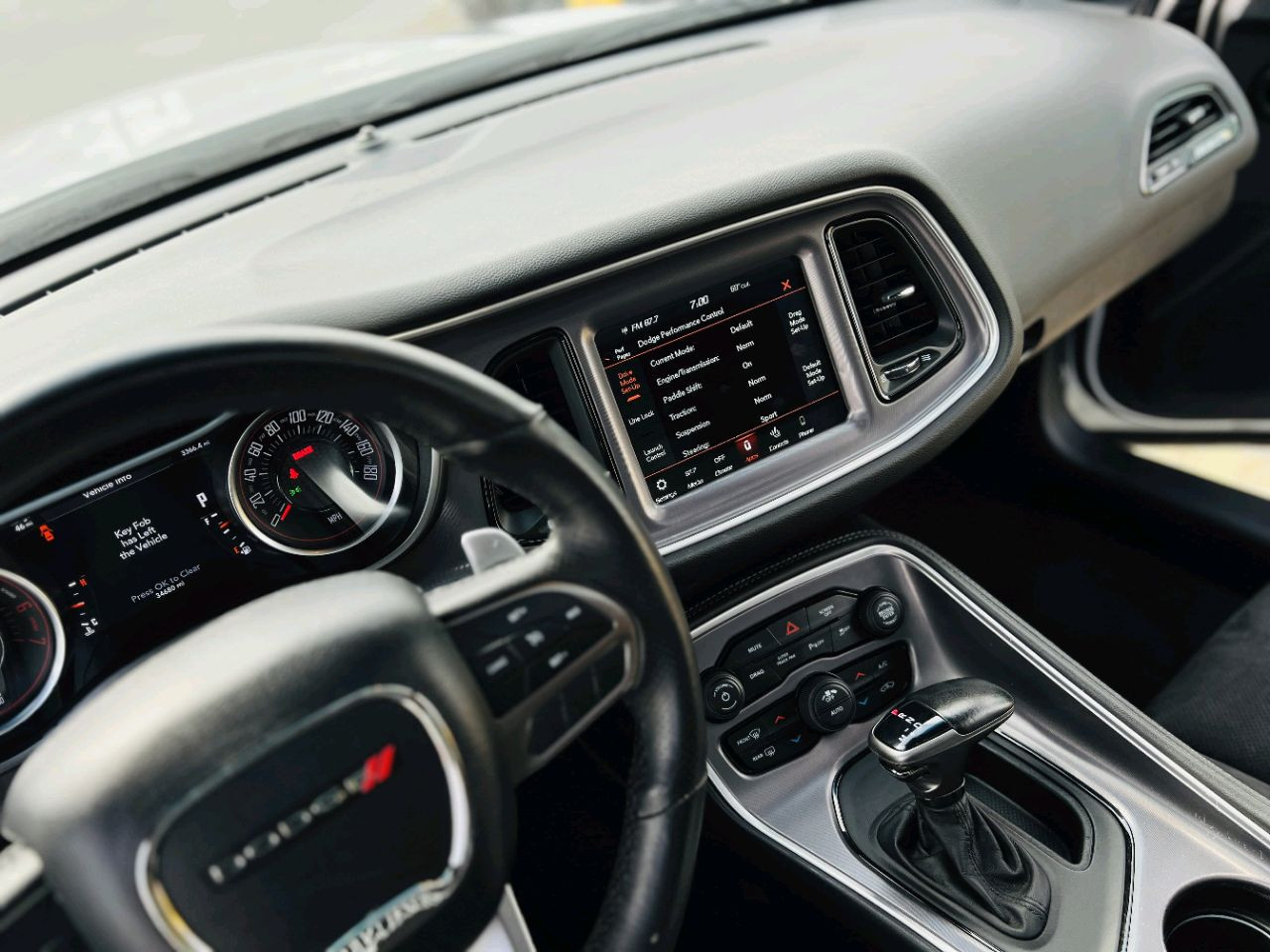 Dodge Challenger - Image 10