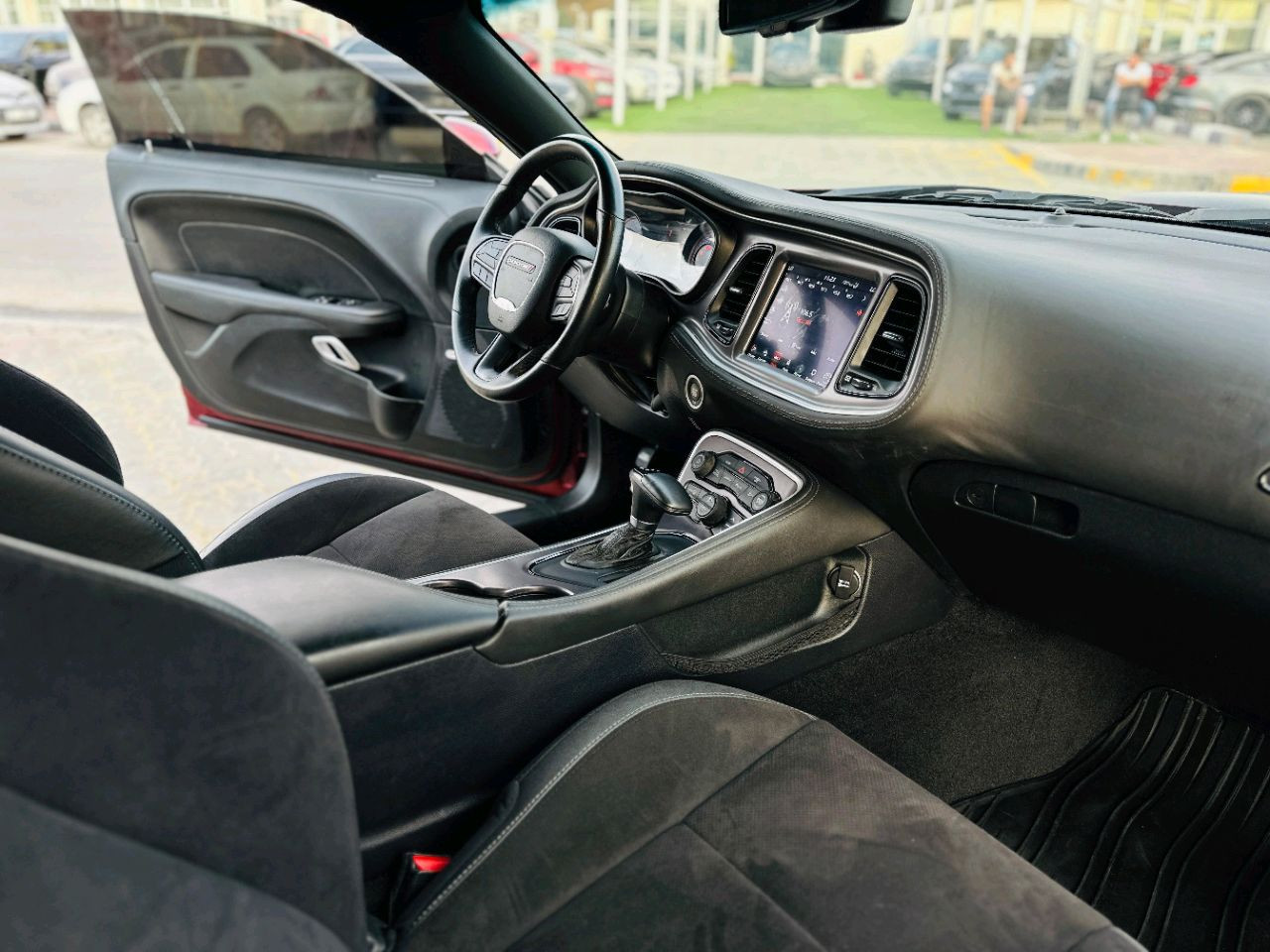 Dodge Challenger - Image 11