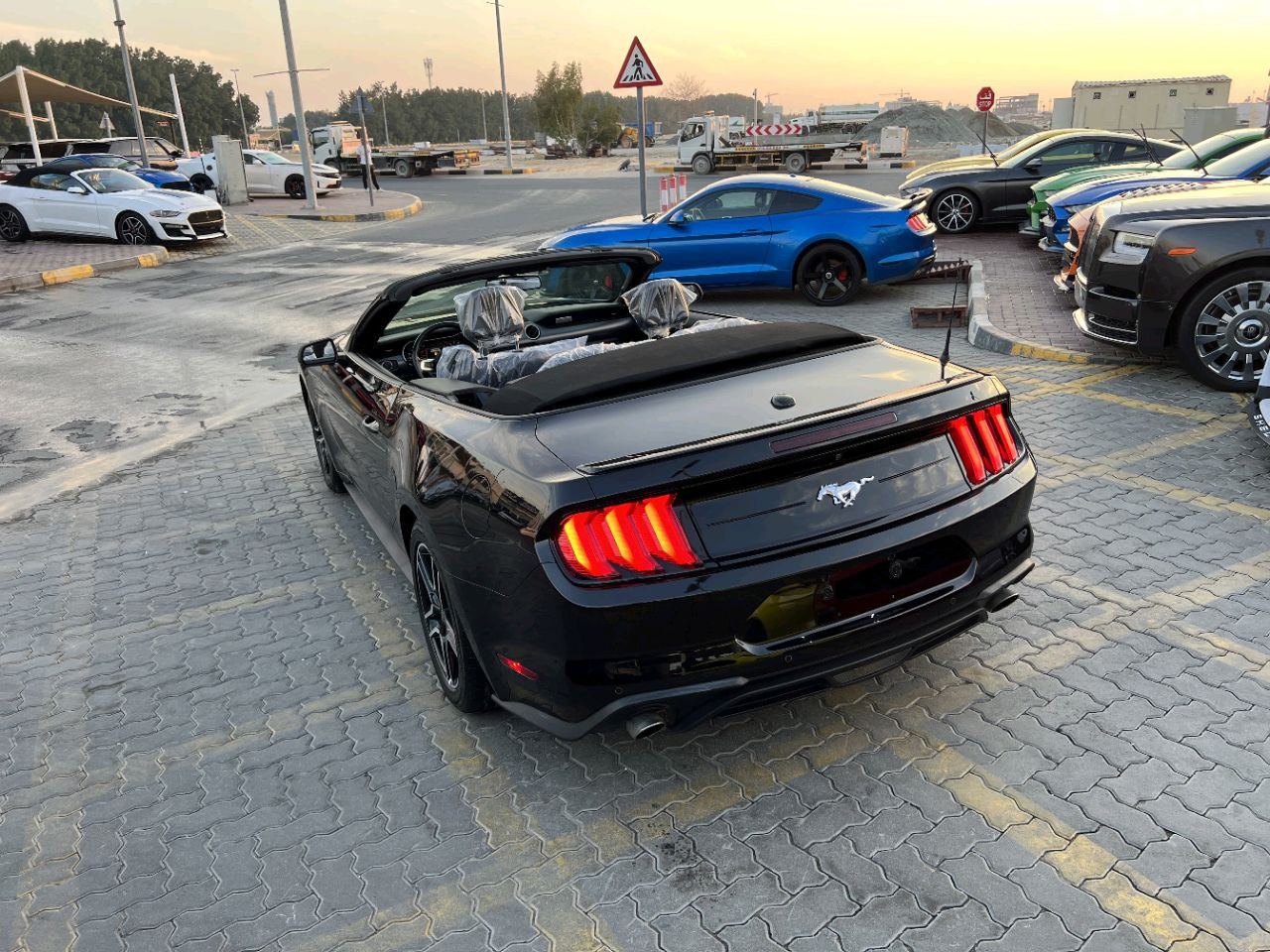Ford Mustang - Image 8