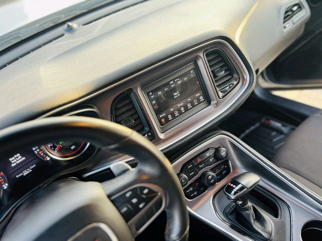 Dodge Challenger - Image 12