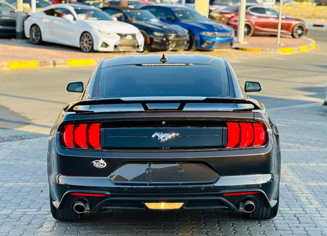 Ford Mustang - Image 6