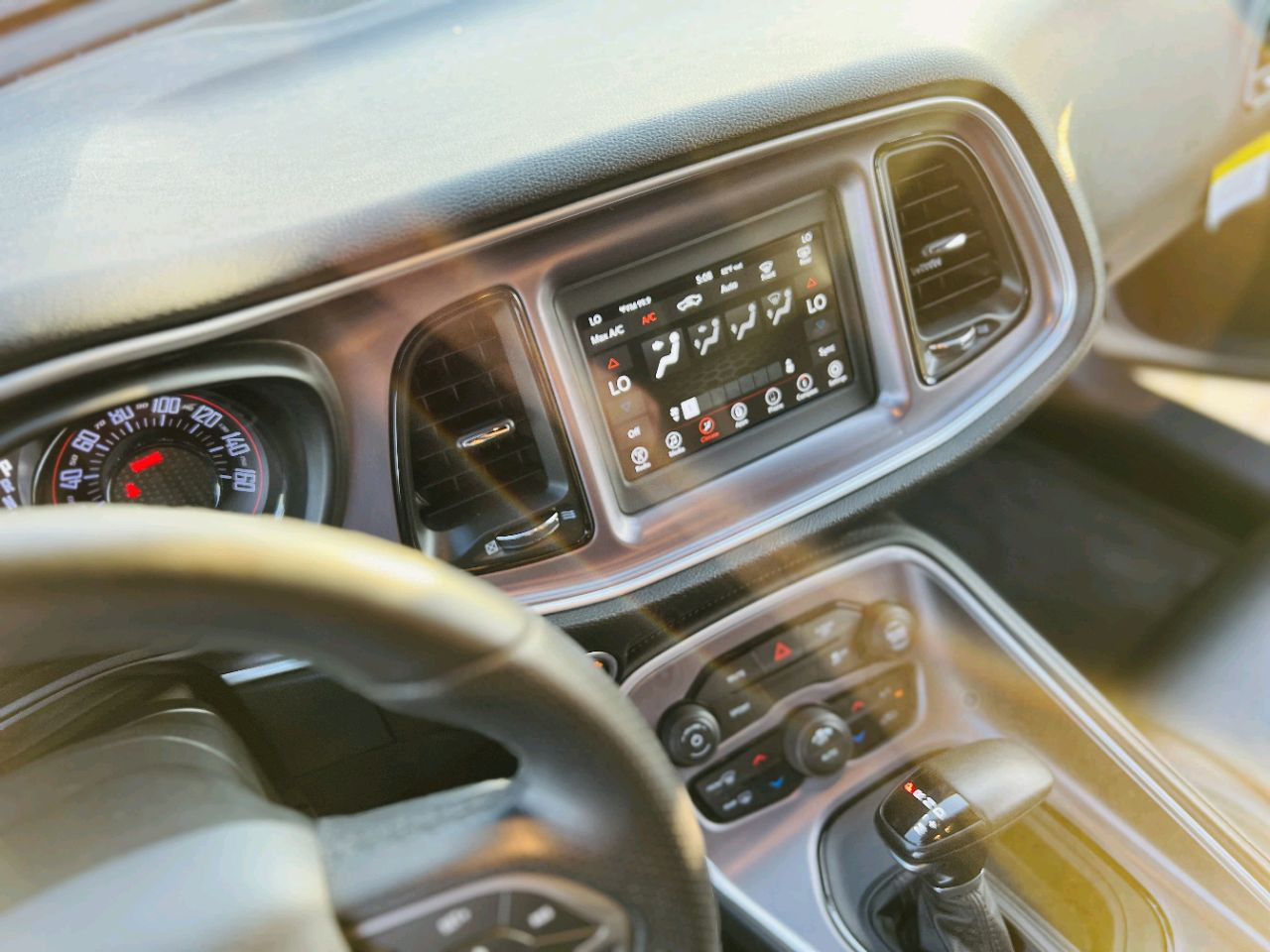 Dodge Challenger - Image 12