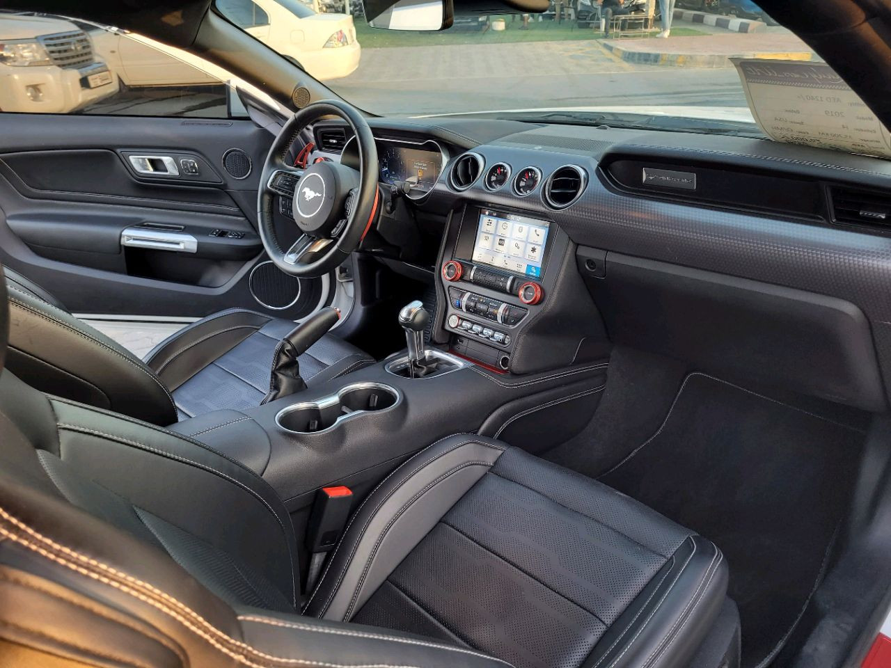 Ford Mustang - Image 10