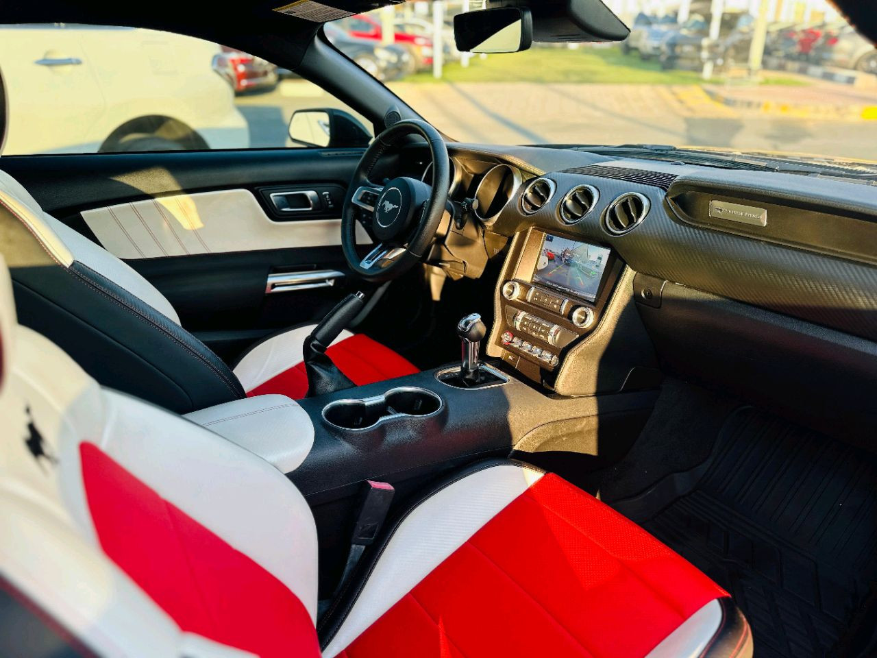 Ford Mustang - Image 11