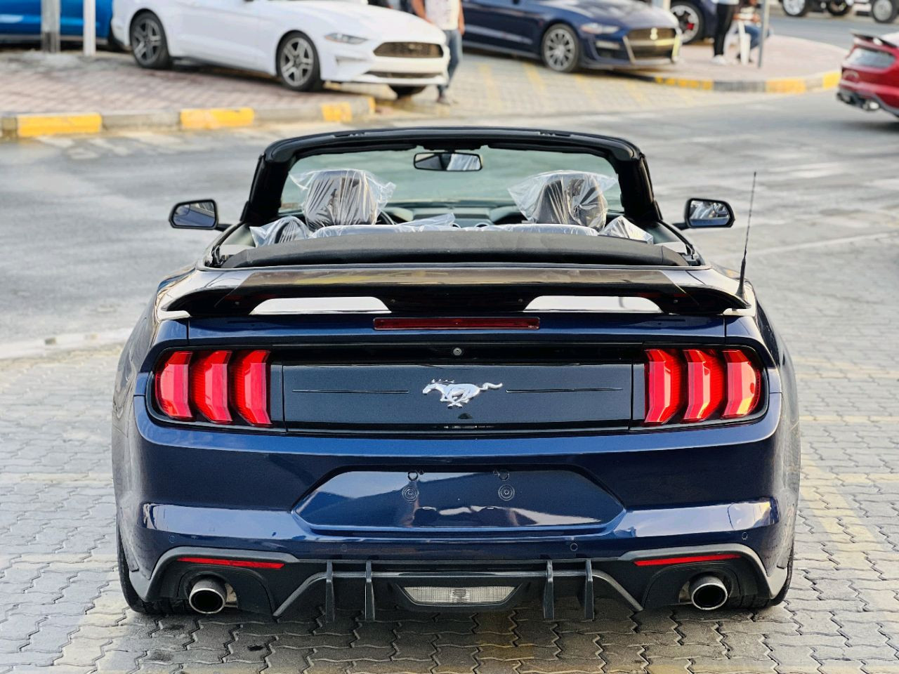 Ford Mustang - Image 7