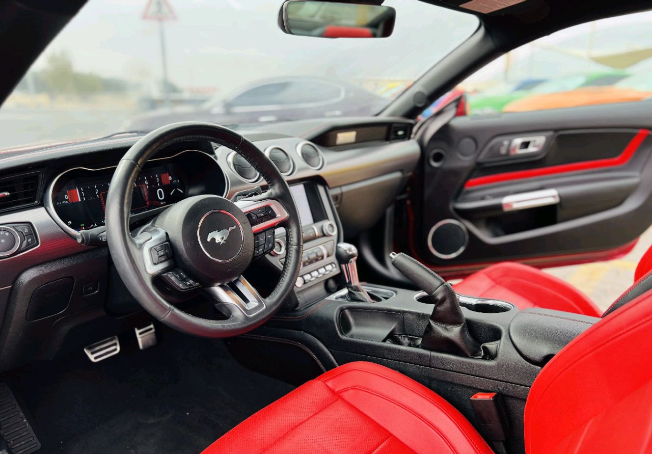 Ford Mustang - Image 9