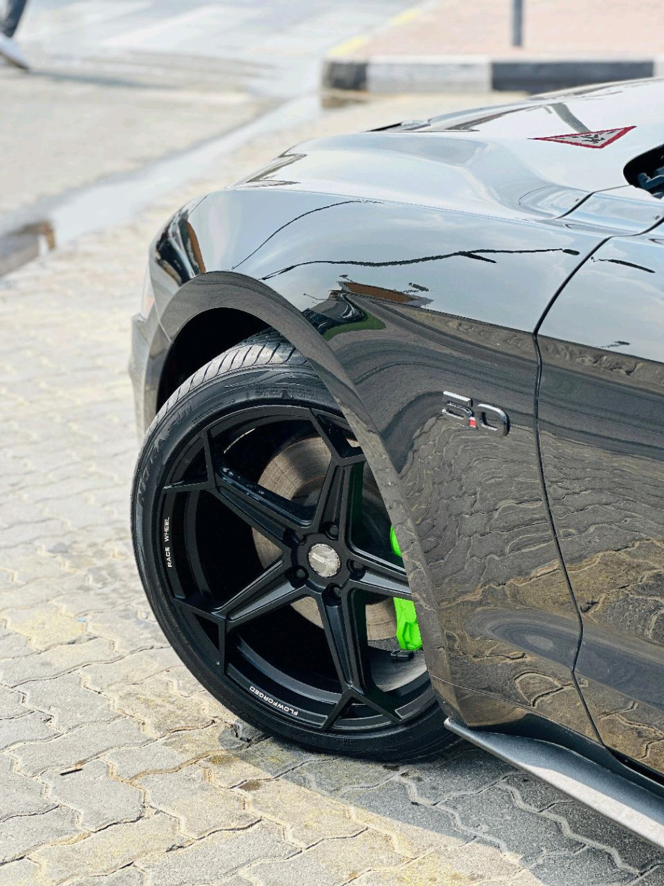 Ford Mustang - Image 7