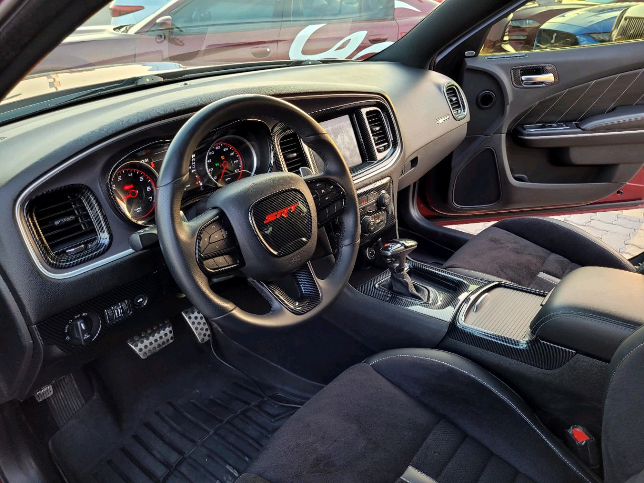 Dodge Charger - Image 8