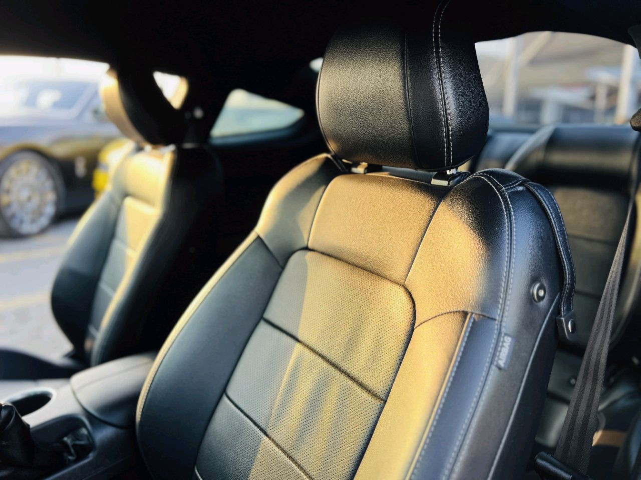 Ford Mustang - Image 22