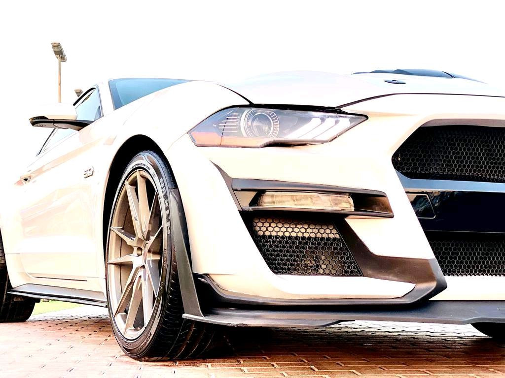 Ford Mustang - Image 4