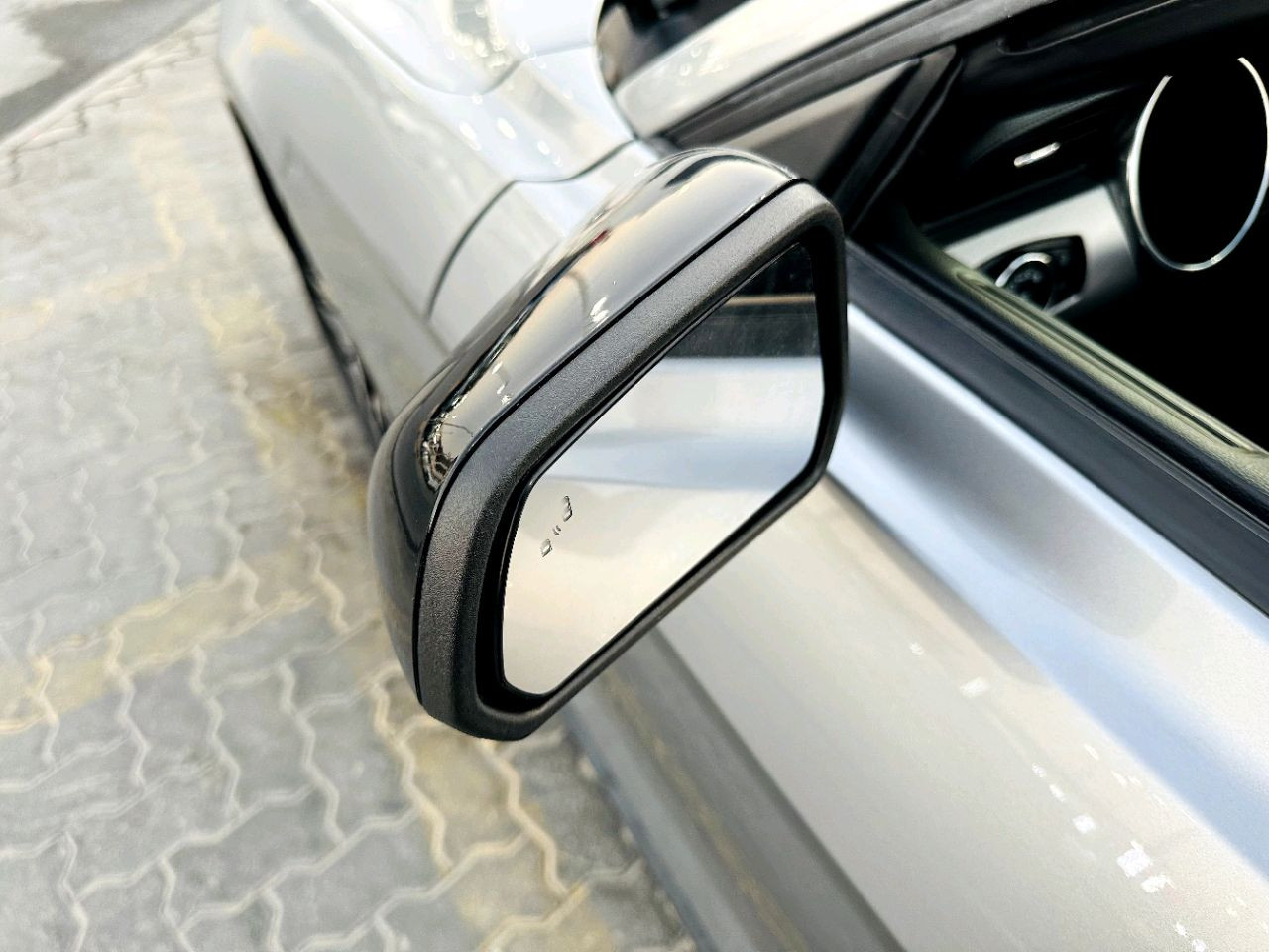 Ford Mustang - Image 8