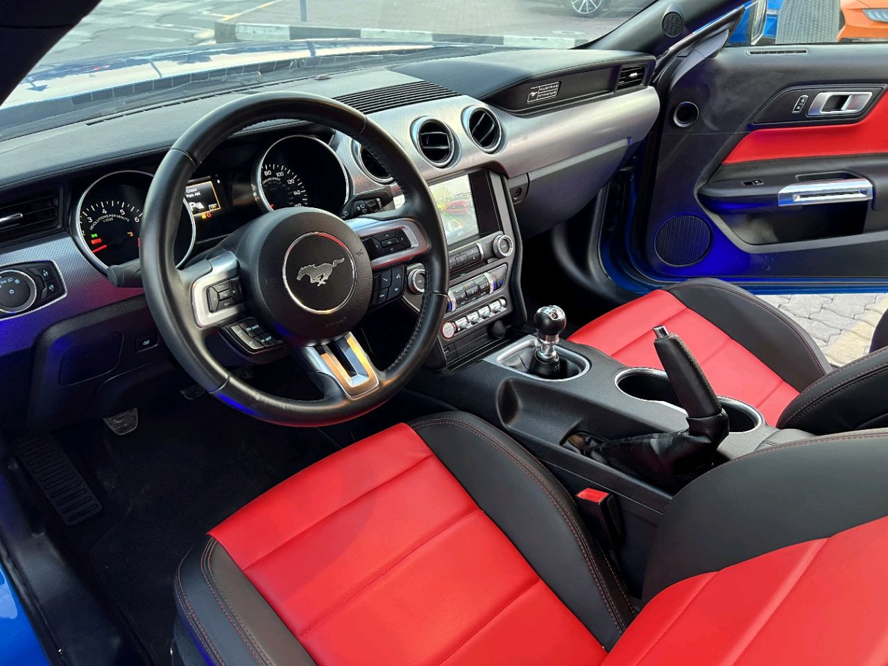 Ford Mustang - Image 8