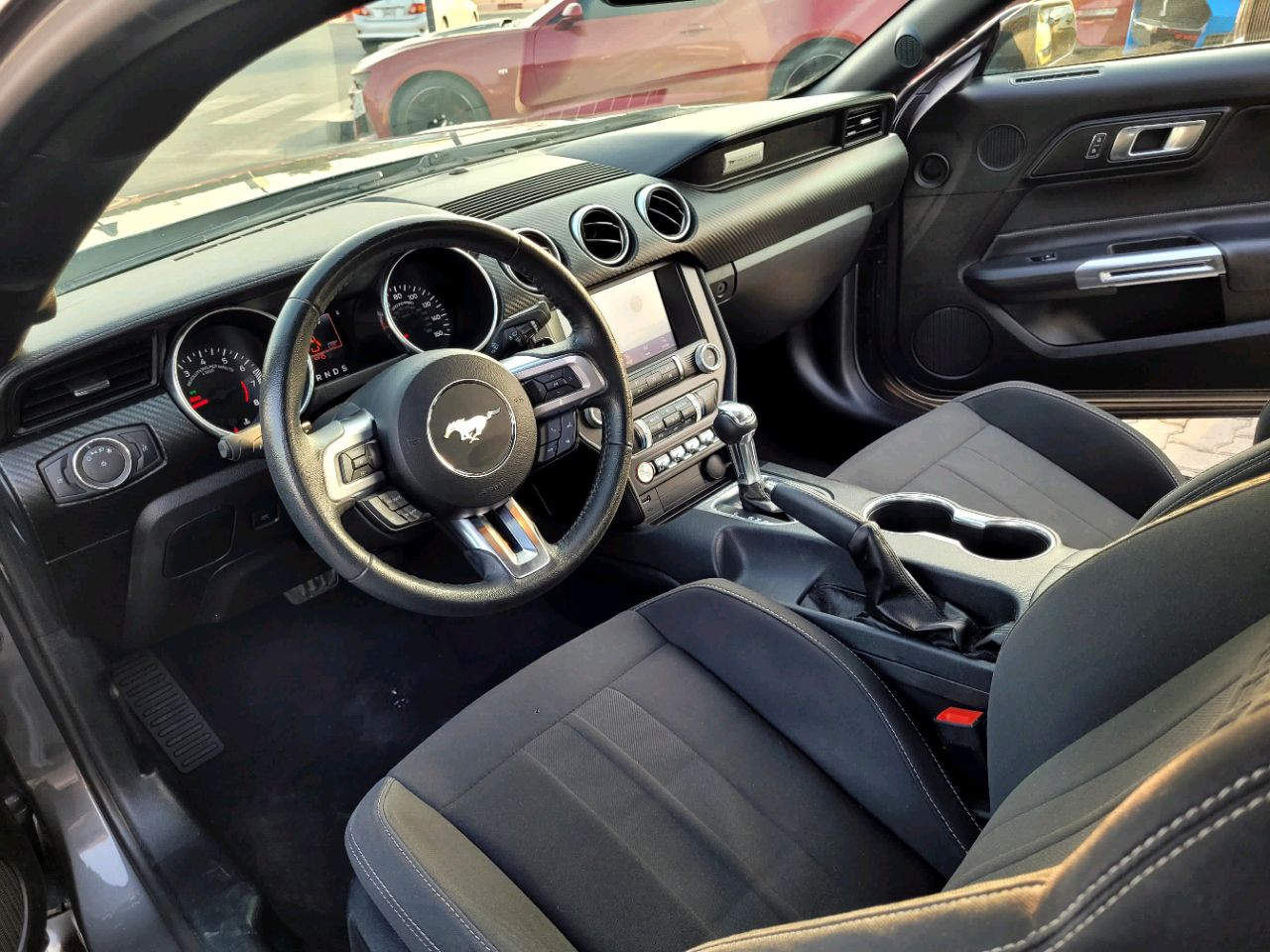Ford Mustang - Image 10