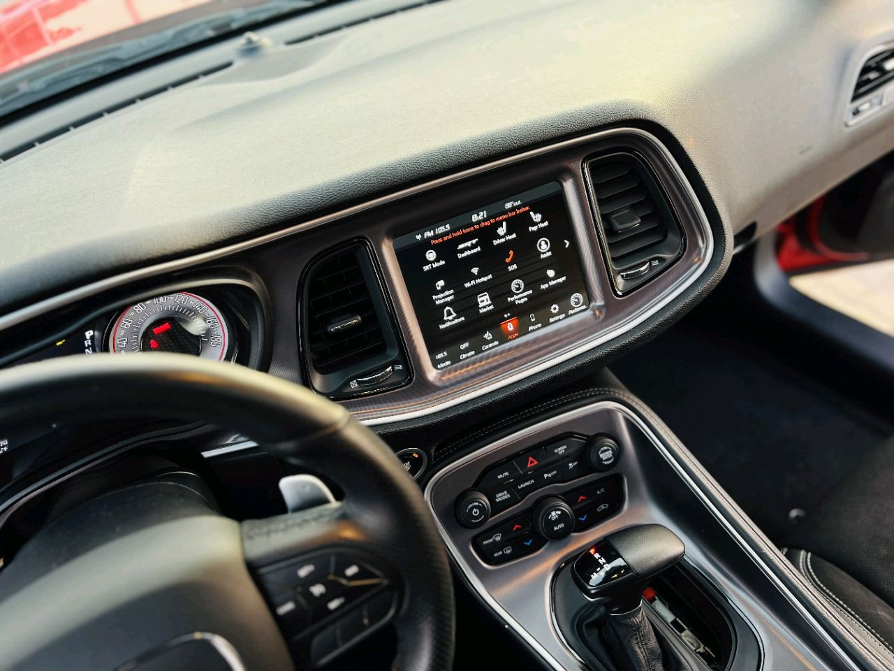 Dodge Challenger - Image 12