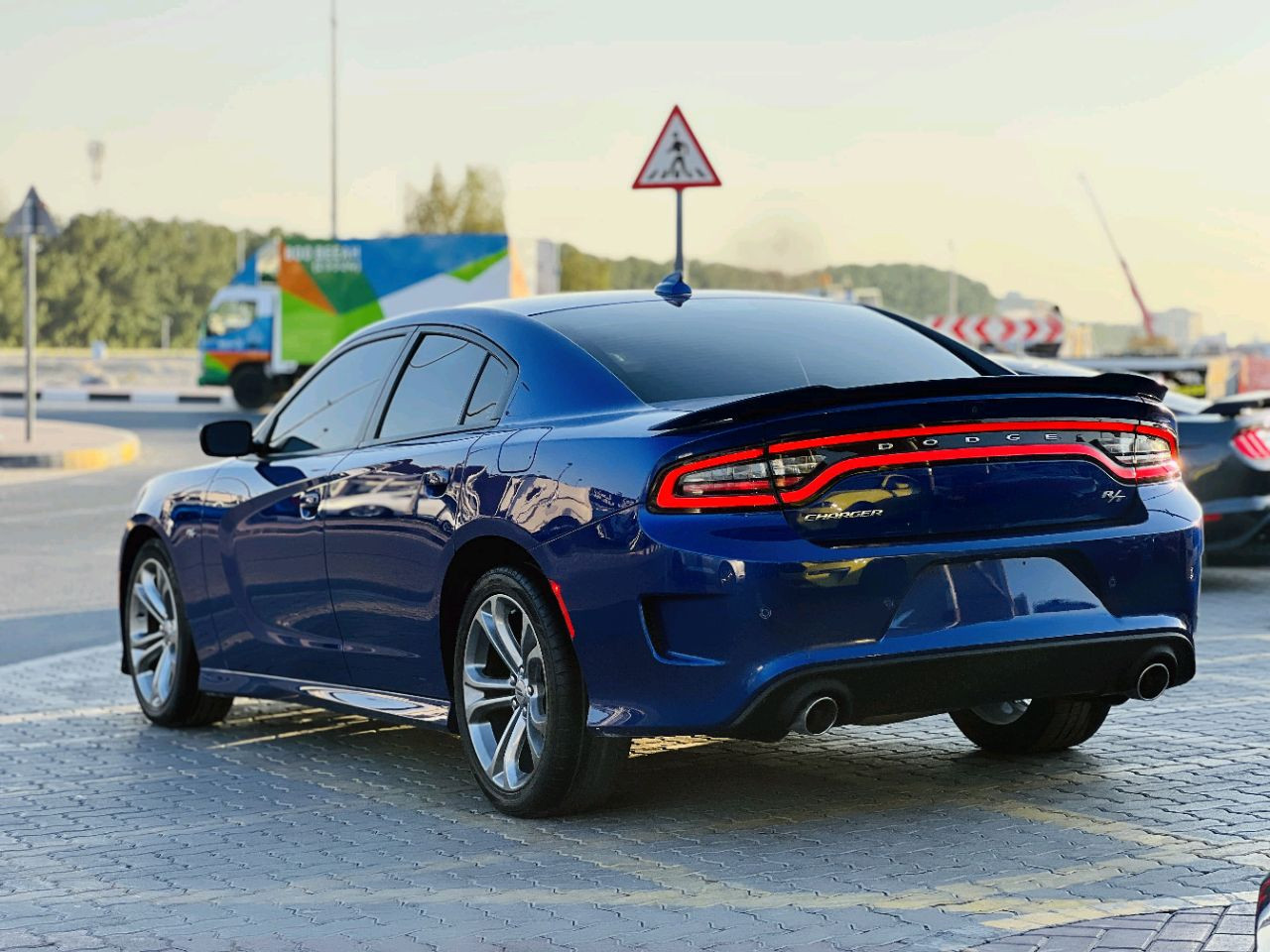 Dodge Charger - Image 7