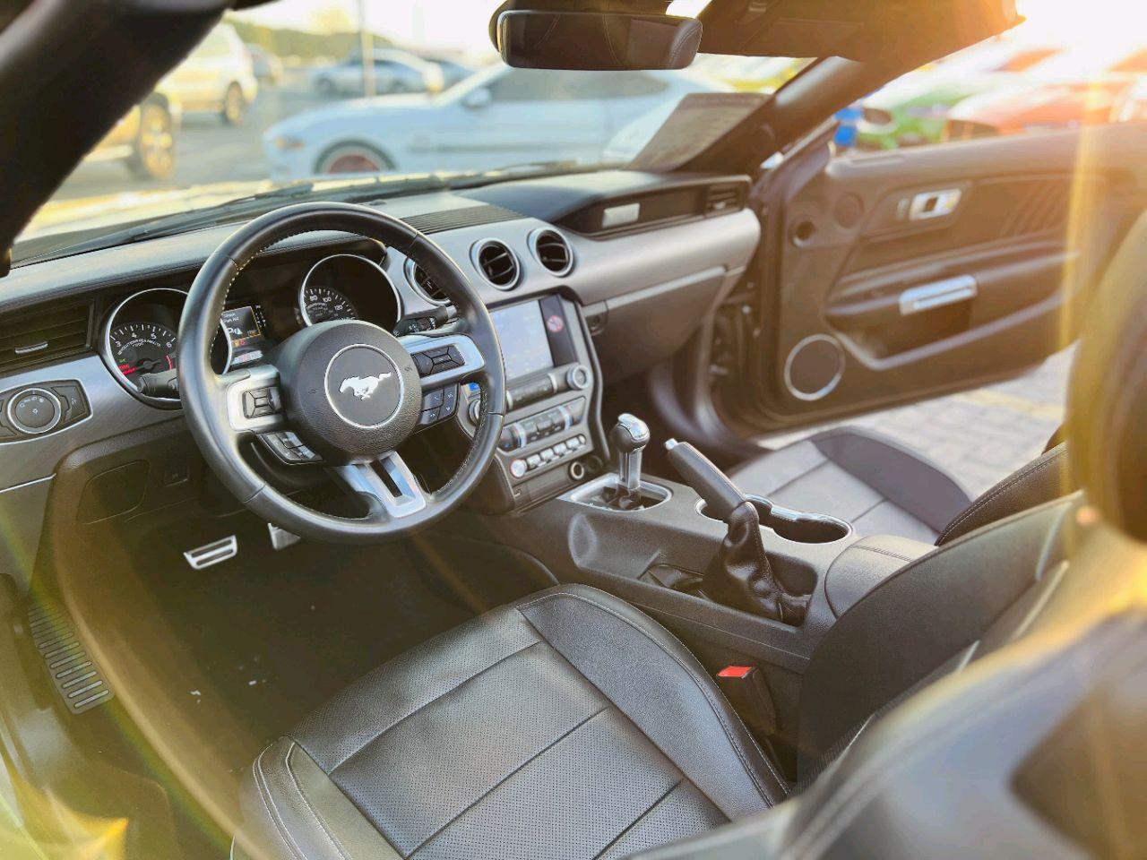 Ford Mustang - Image 11
