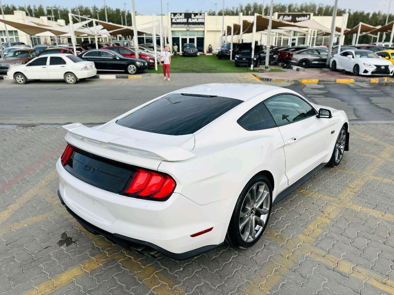 Ford Mustang - Image 7