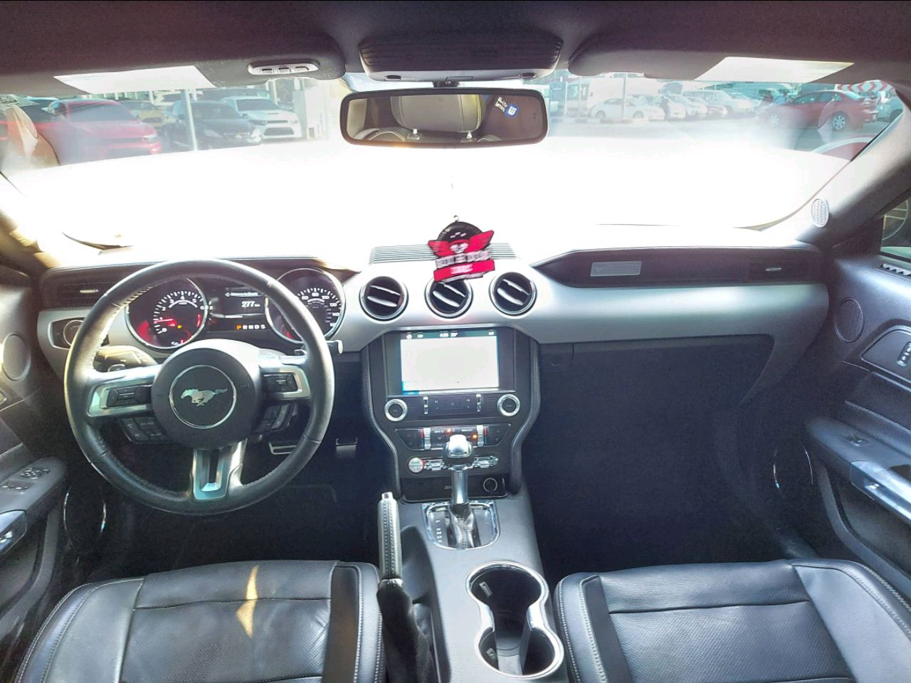 Ford Mustang - Image 6