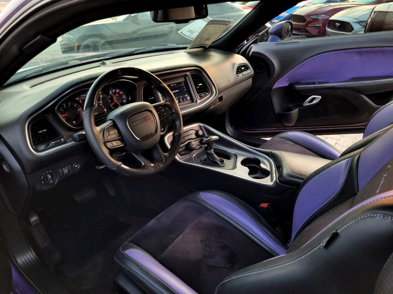 Dodge Challenger - Image 9
