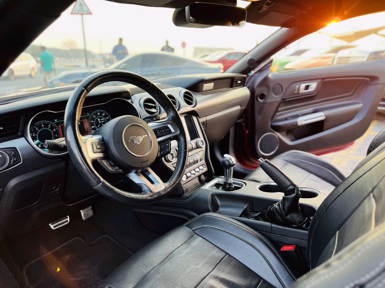 Ford Mustang - Image 8