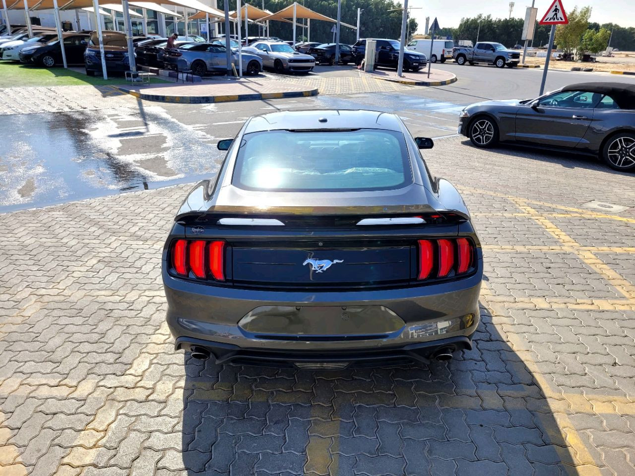 Ford Mustang - Image 8