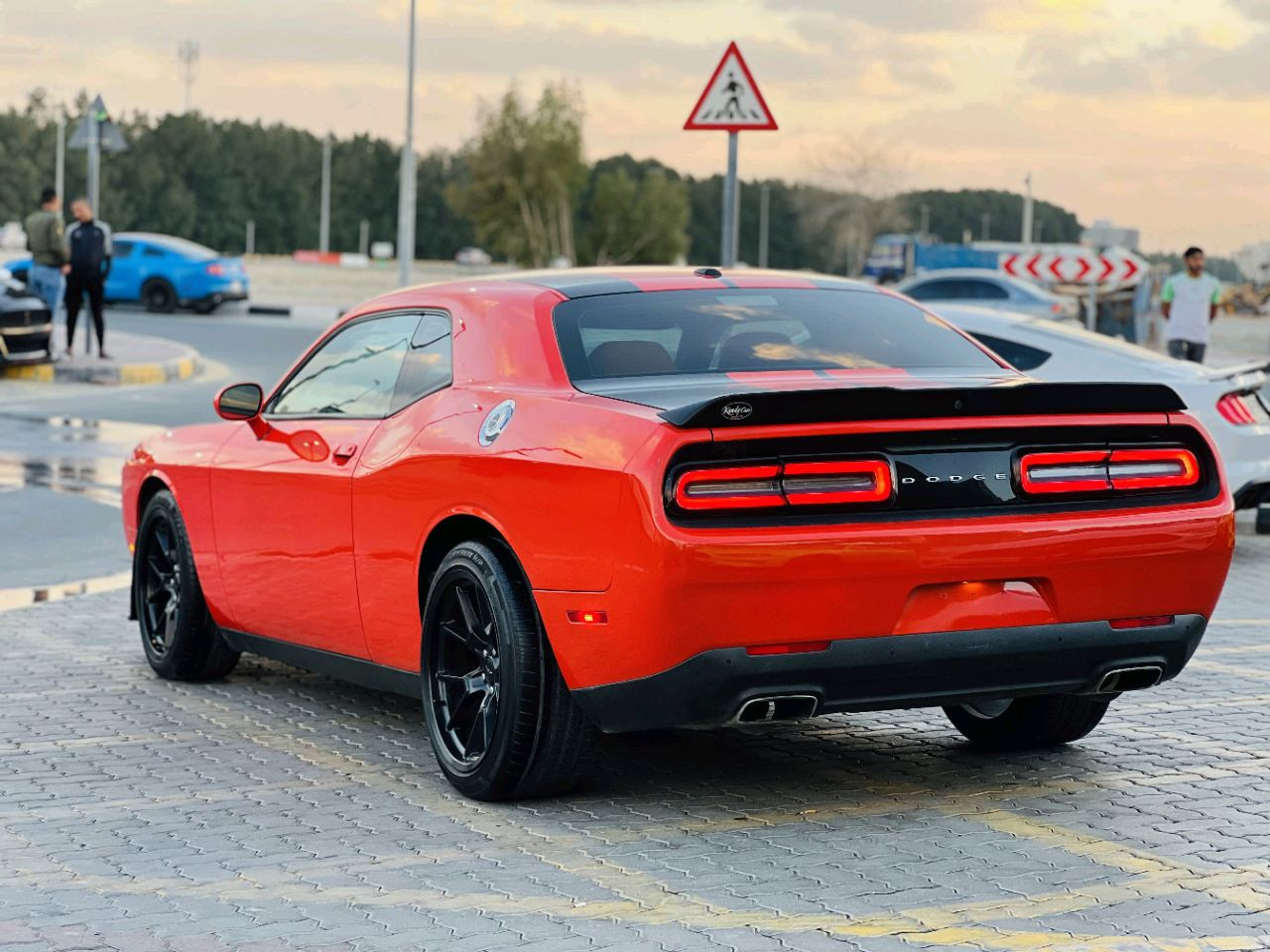 Dodge Challenger - Image 9