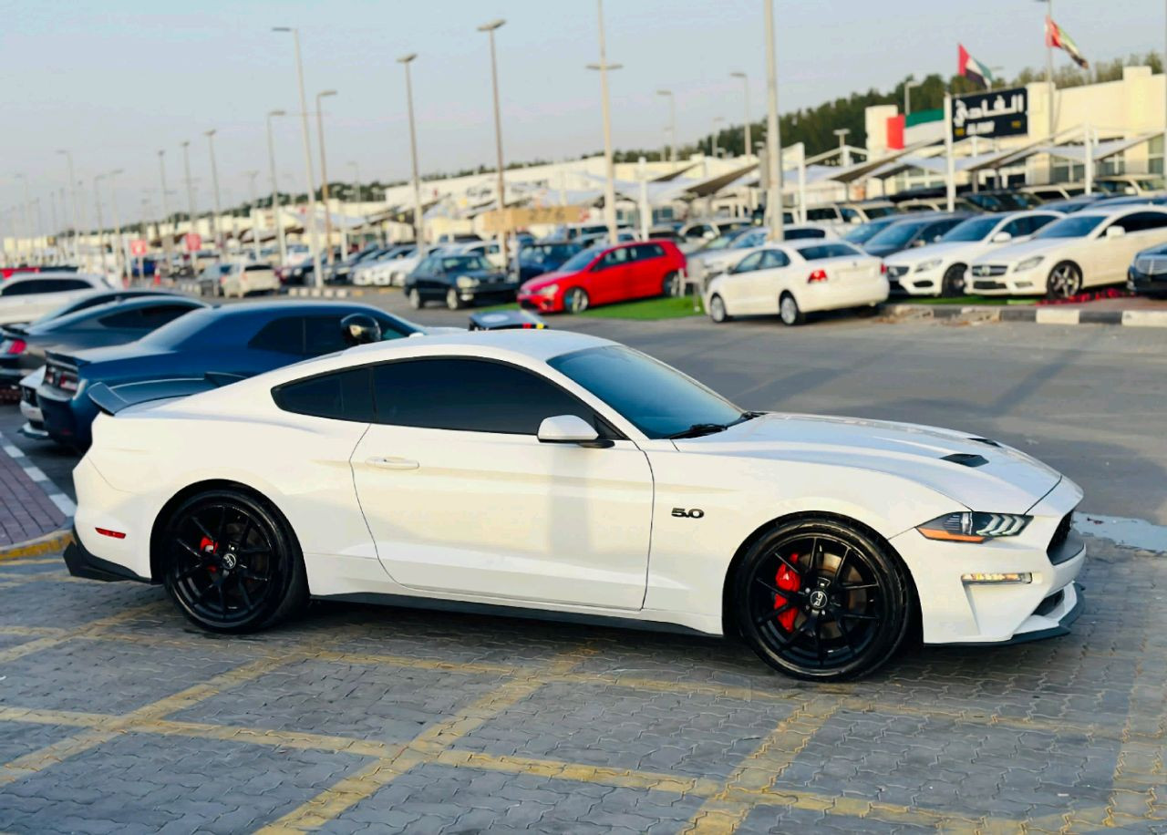 Ford Mustang - Image 5