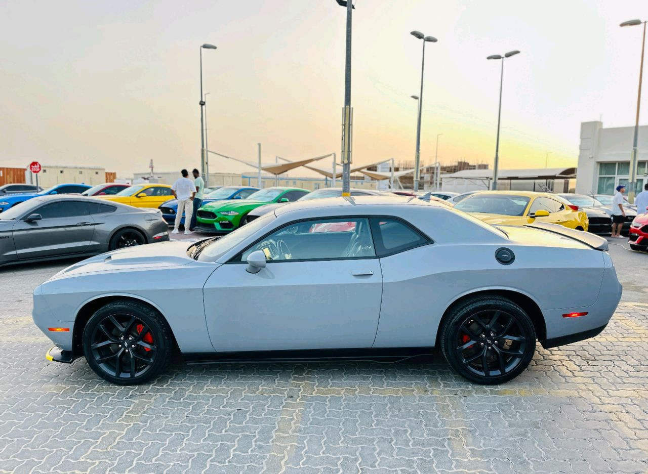Dodge Challenger - Image 9