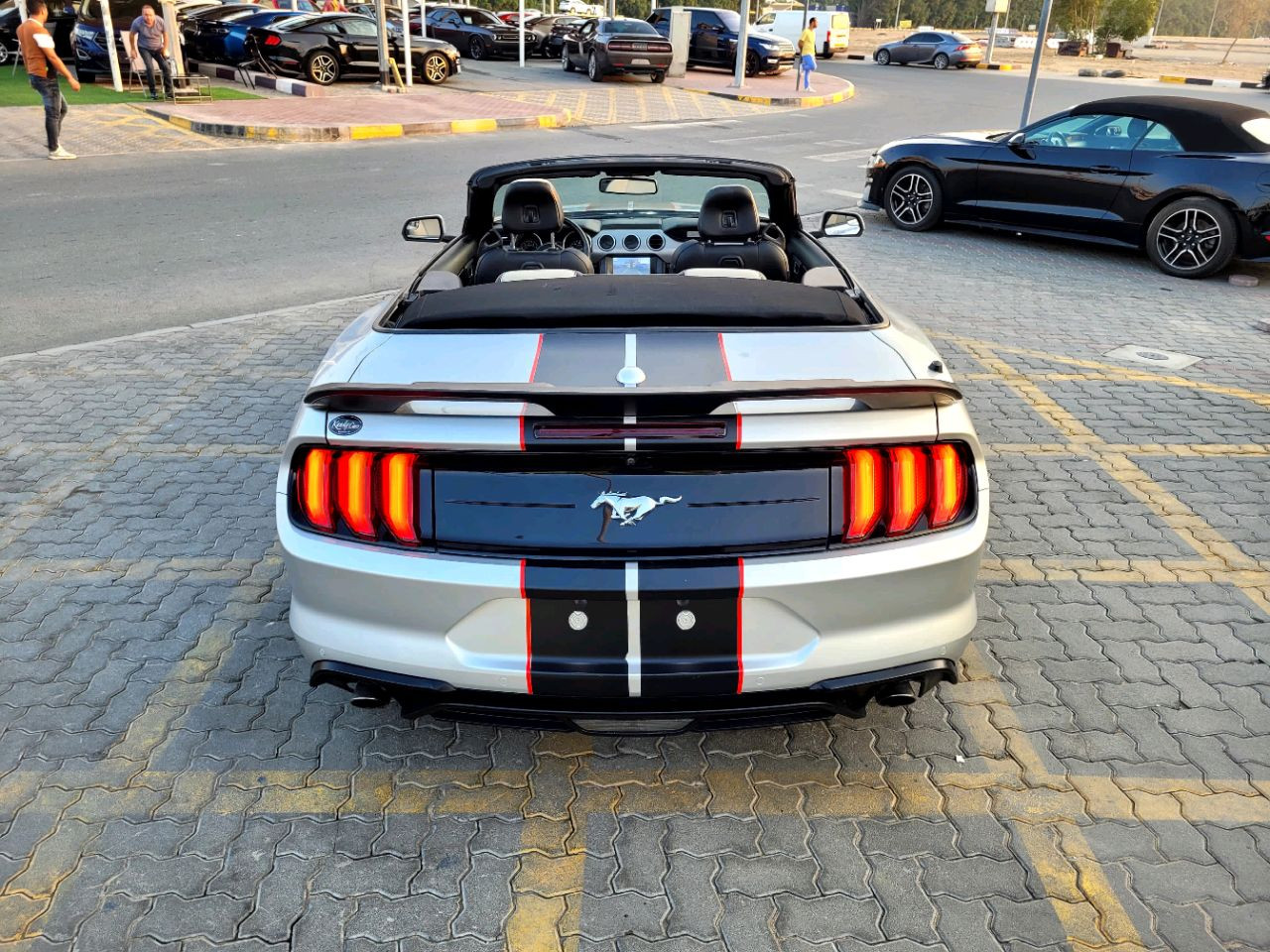 Ford Mustang - Image 2