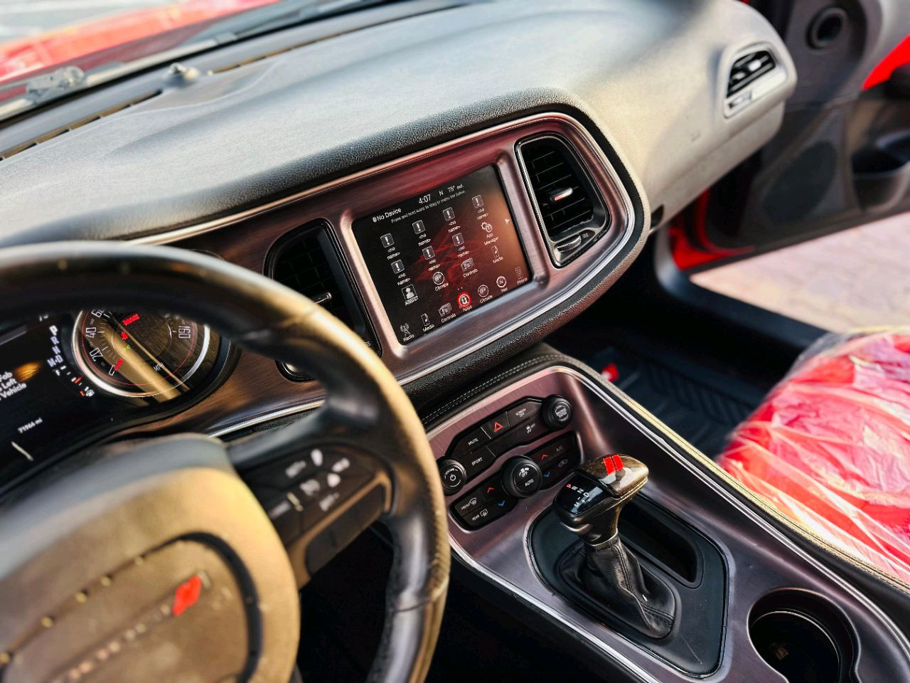 Dodge Challenger - Image 11