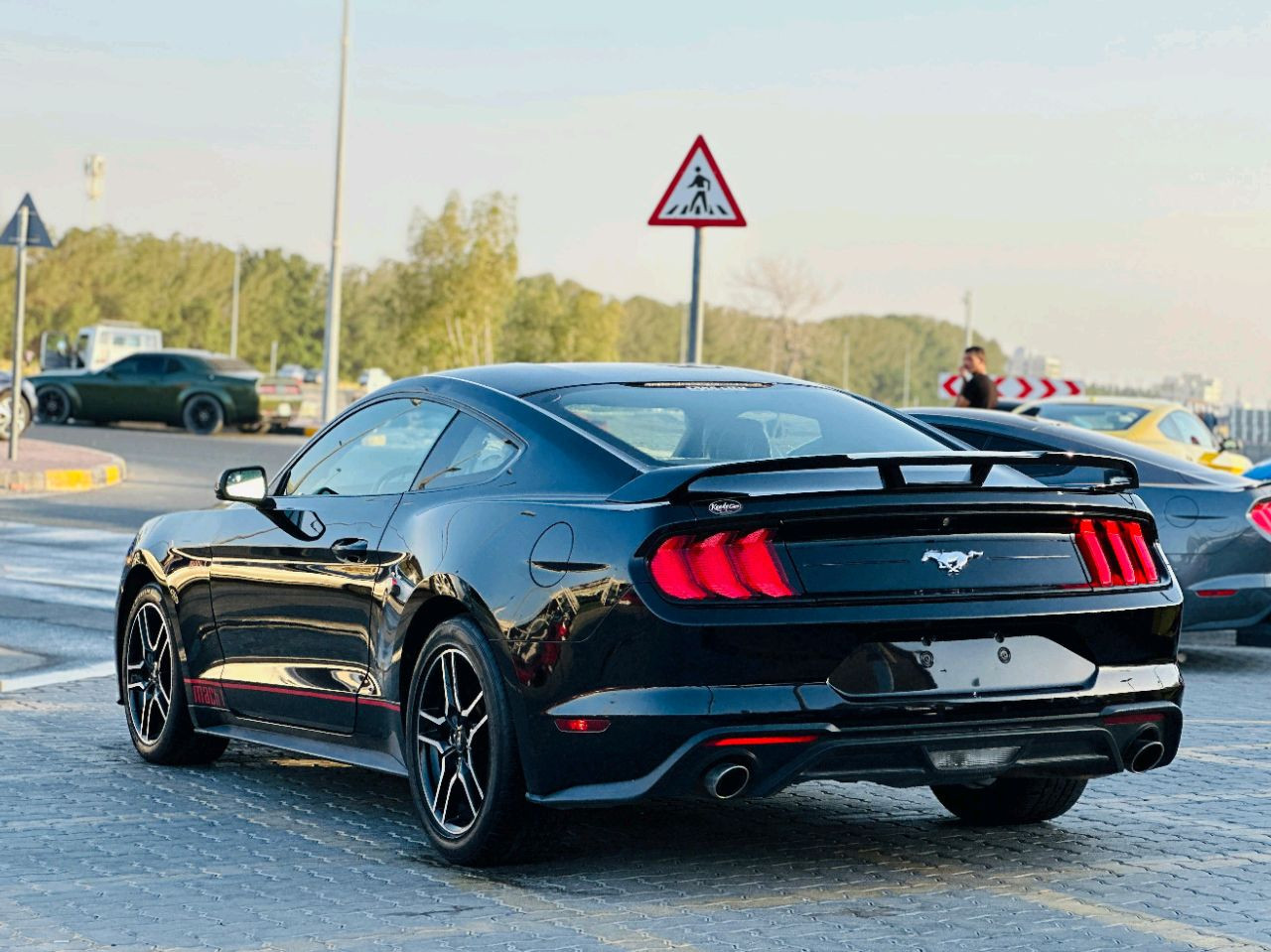 Ford Mustang - Image 4
