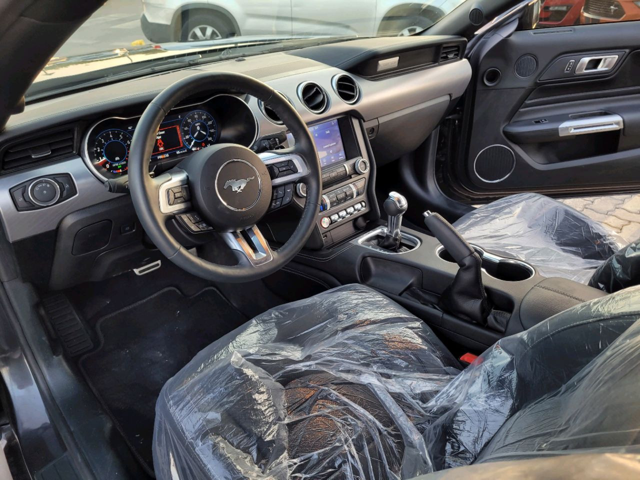 Ford Mustang - Image 8